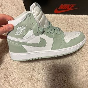 Womens Air Jordan retro Seafoam sneakers